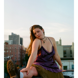 April Lauren photo